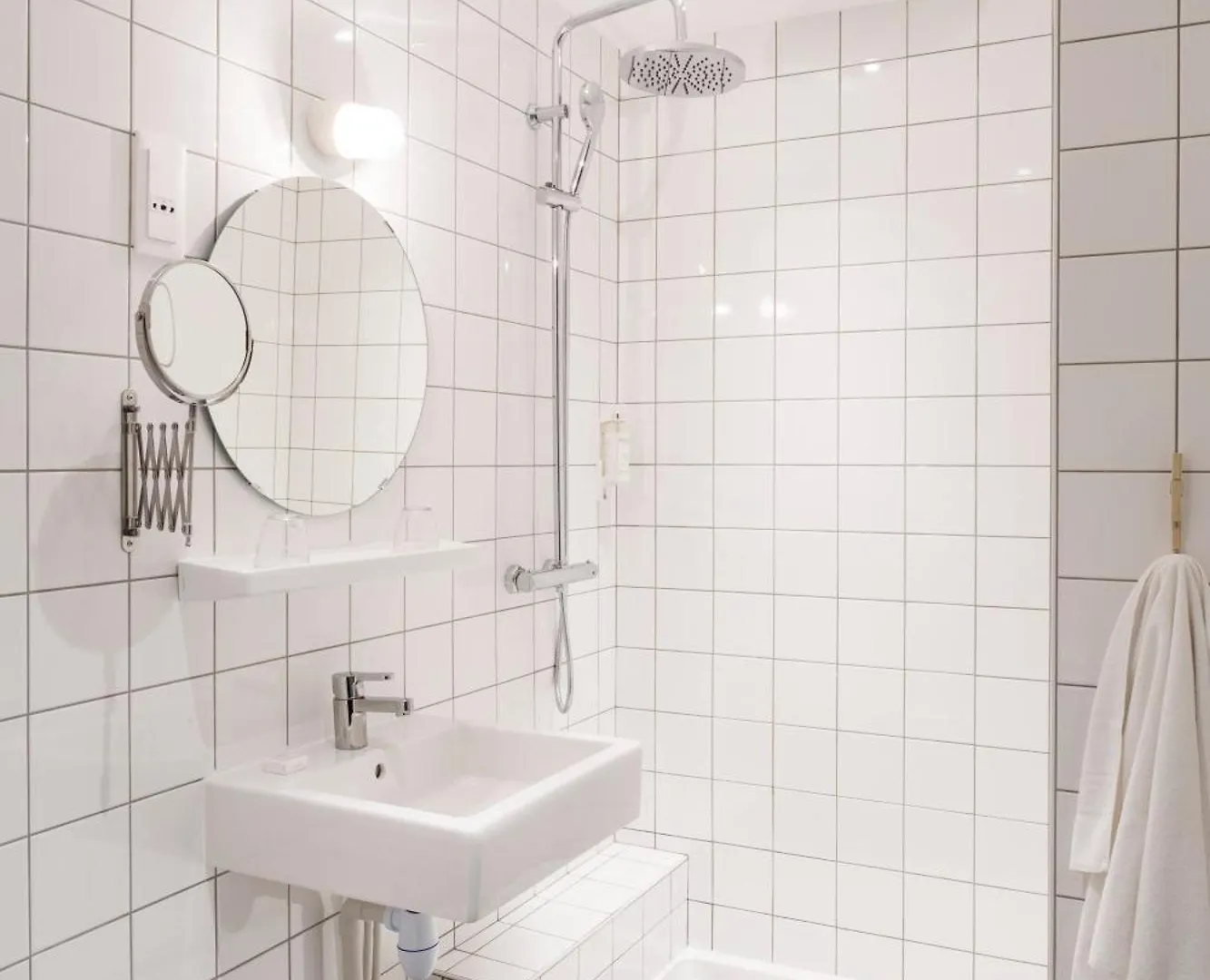 ***  Hotel Beaulieu Lyon Charbonnieres Francia